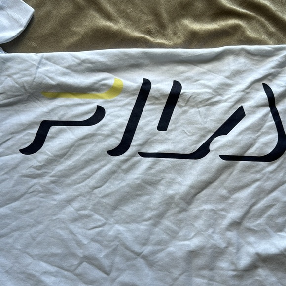 FILA shirt - Picture 3 of 3